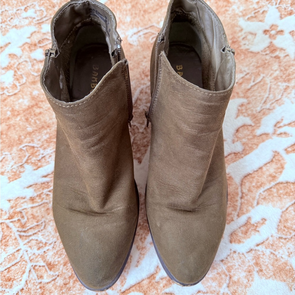 BAMBOO Women's Dark Green Ankle Booties
